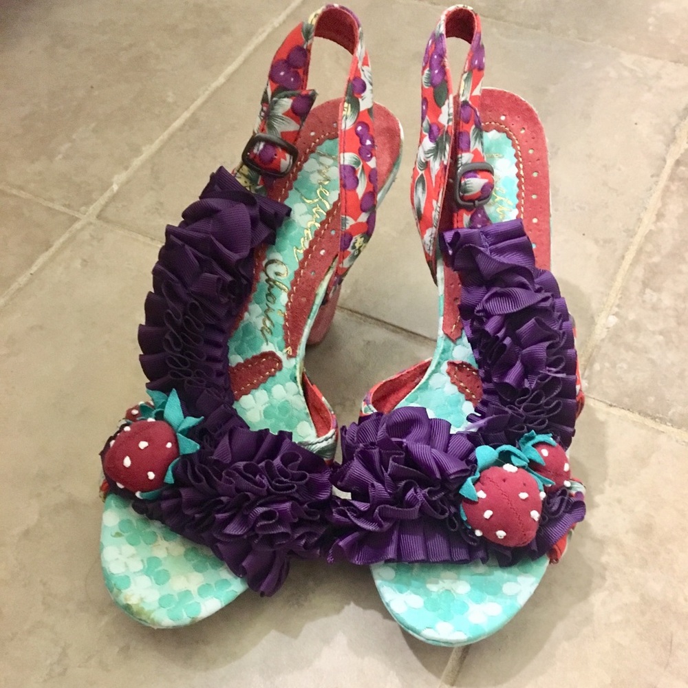 Women’s shoes